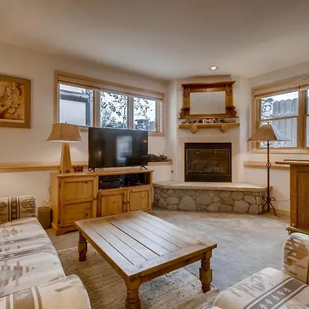Corral At Breckenridge #102E - Access To Common Hot Tub - Close To Town